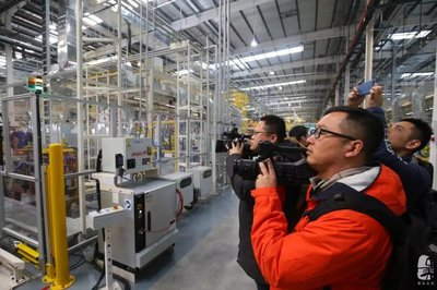 開業(yè)慶典:工廠竣工暨產品下線活動